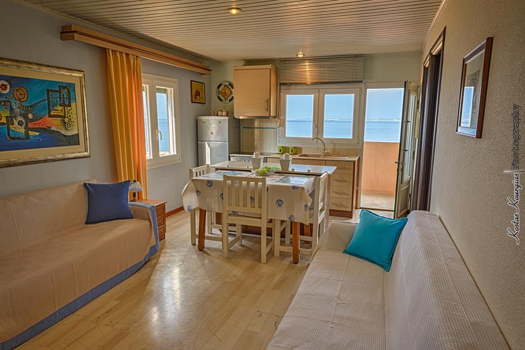 Aegean Bliss Residences Karfas Ruang foto
