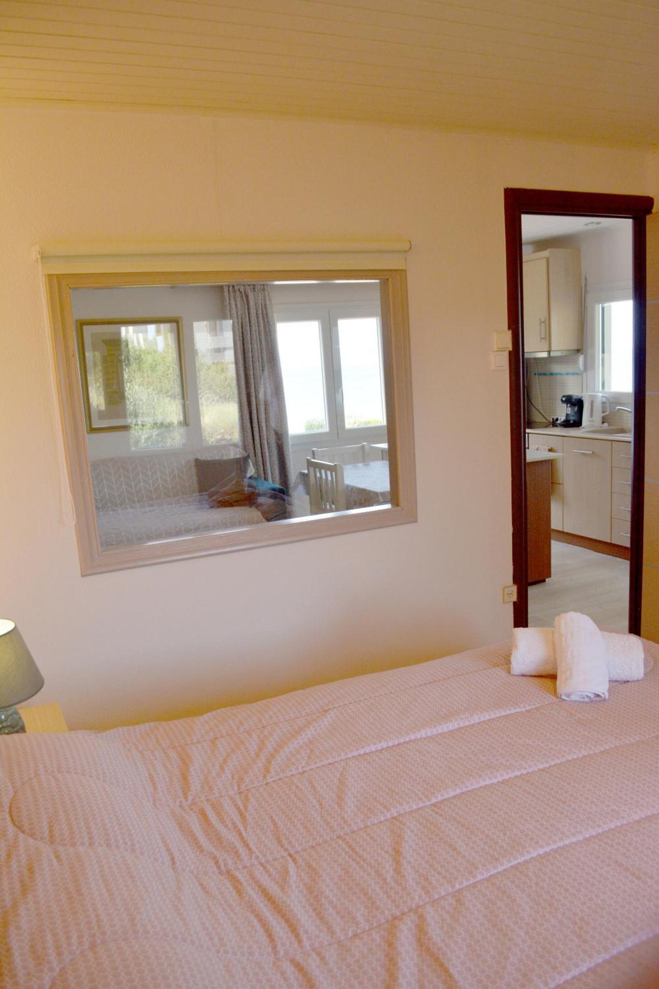 Aegean Bliss Residences Karfas Bagian luar foto